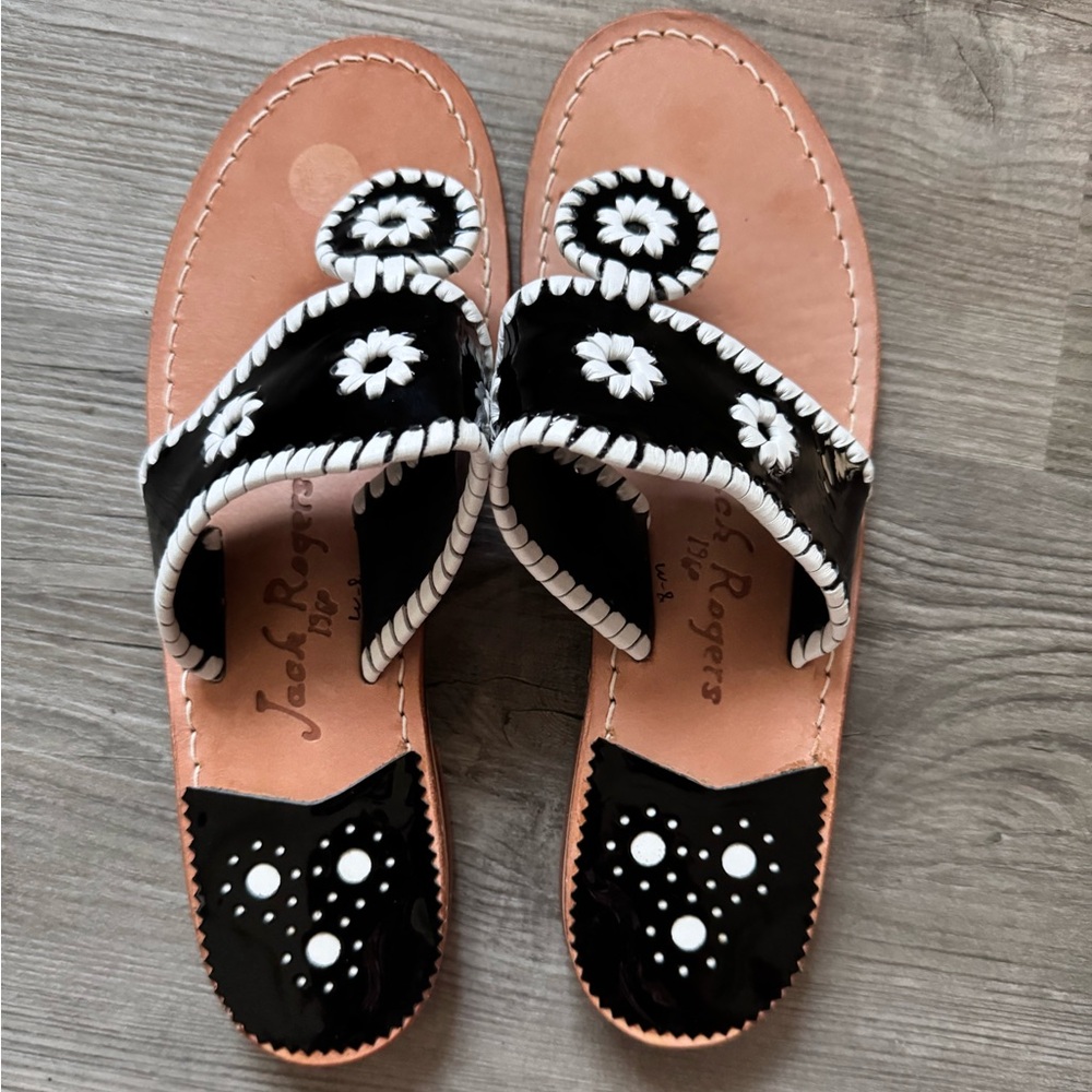 Jack Rogers Navajo Flat Sandals Black White Patent Leather Flip Flops Palm Beach
